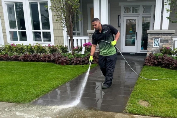 Residential Pressure Washing Contractor